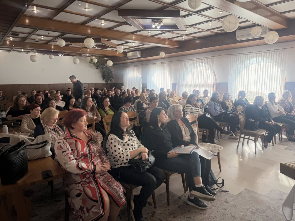 Slika 2: Udeleženci Volilnega občnega zbora in Strokovnega izobraževanja Kakovost in varnost v zdravstvu